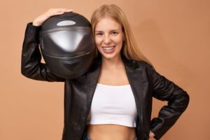 como elegir casco de moto